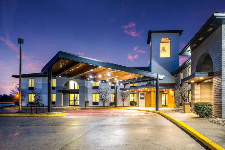 Hotel 3 of 29