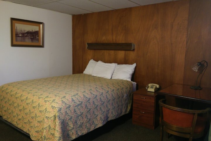 Room 17 of 45