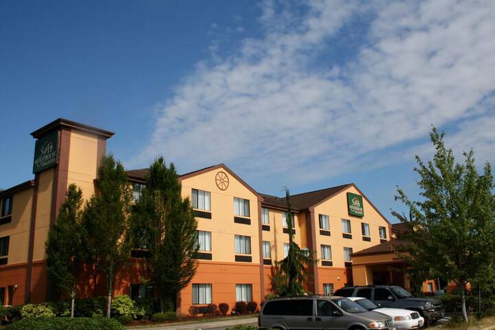 Hotel 2 of 50