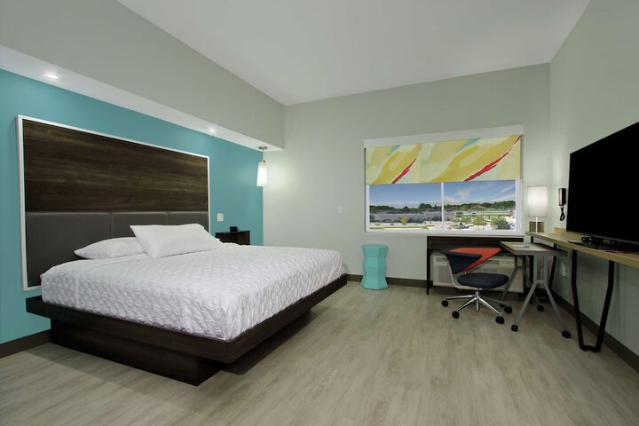 Room 19 of 34