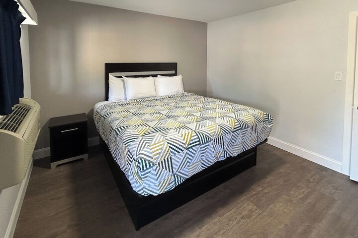 Room 10 of 10