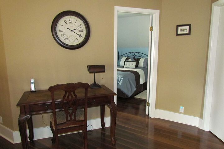 WATERSIDE EXECUTIVE SUITES