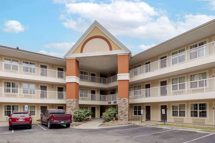Hotel 5 of 28