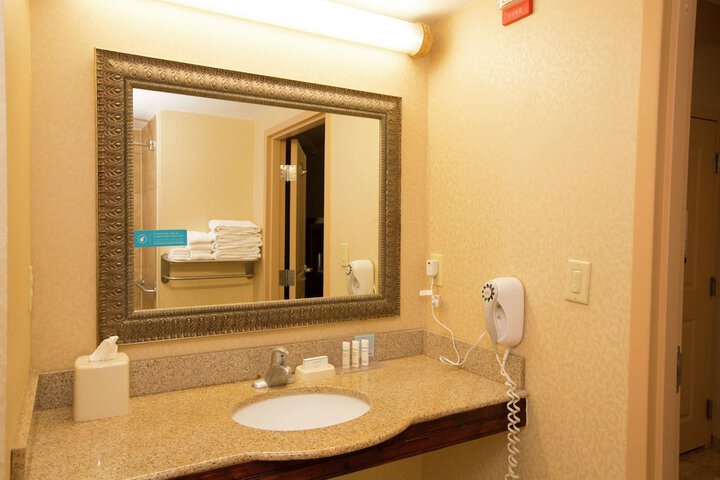 Room 42 of 64