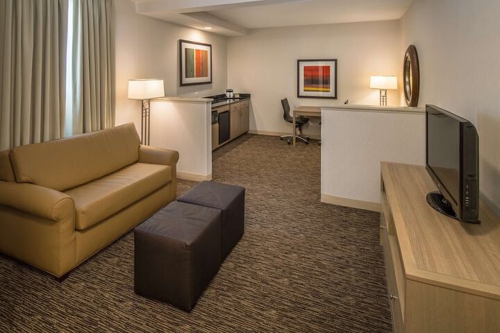 DoubleTree by Hilton Hotel Vancouver