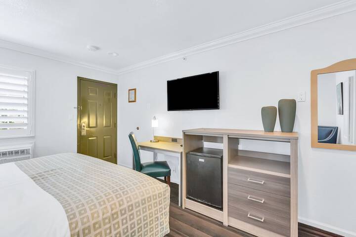 Room 57 of 61