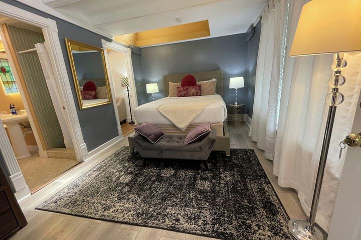 Peace & Plenty Inn Bed & Breakfast