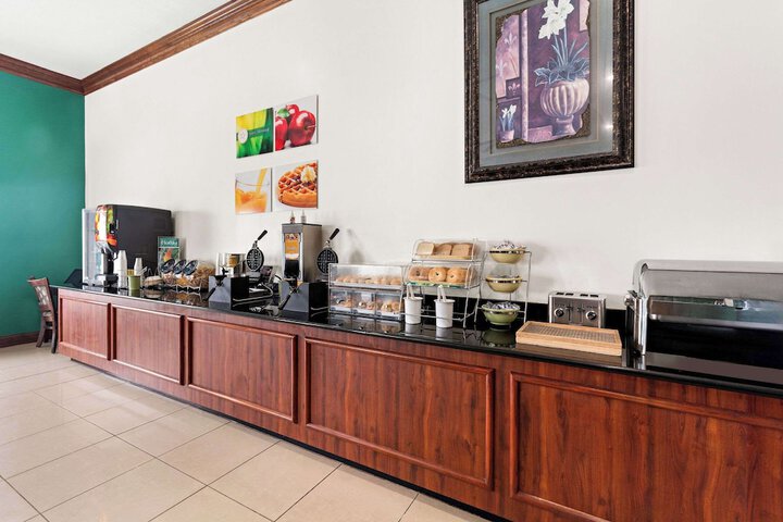 Breakfast/Coffee Service 53 of 57