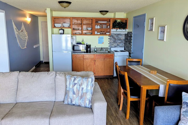 Silver Surf Motel