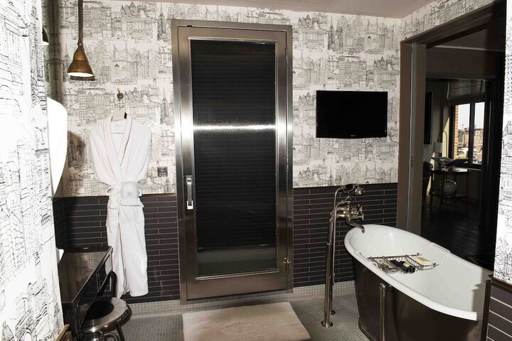Room 31 of 63