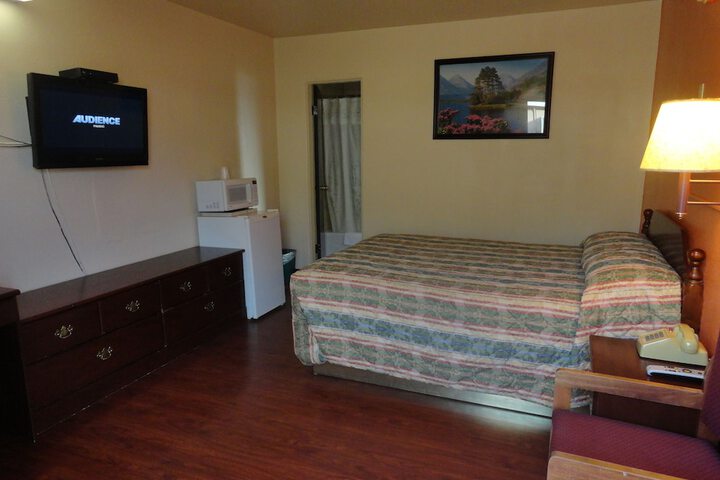 Room 6 of 11