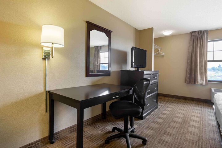 Room 18 of 34