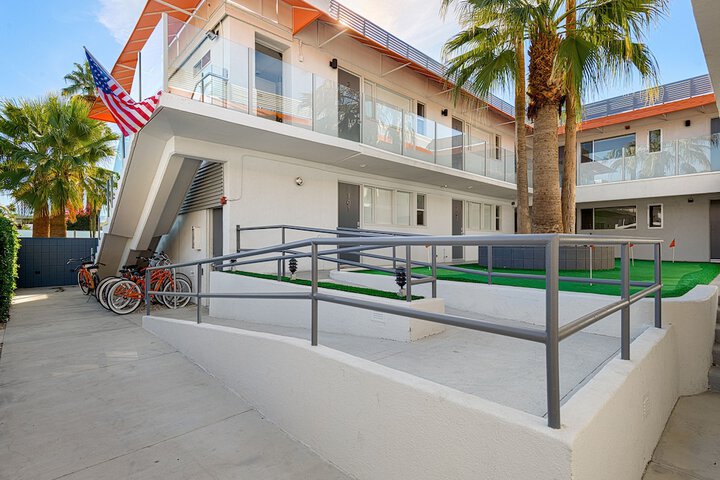 Hotel 5 of 138