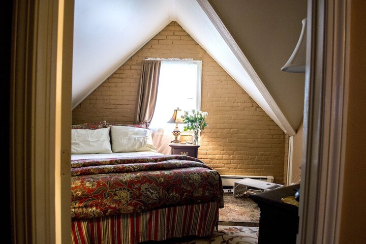 Room 16 of 42