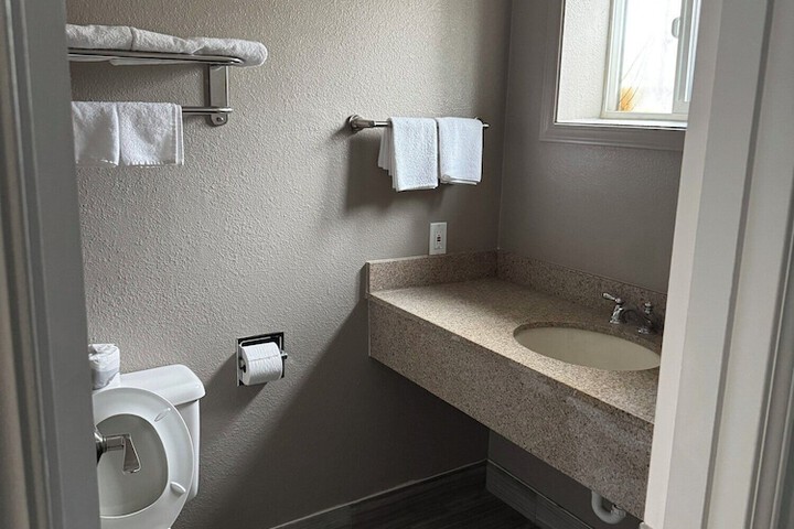 Studio 6 Suites Vancouver Wa - Waterfront