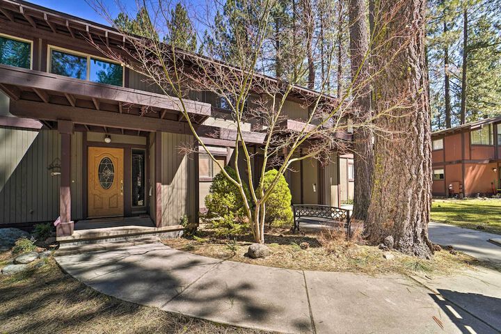 Quiet Home w / Graeagle Meadows Golf Course View!