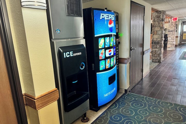 AmericInn by Wyndham Kewanee