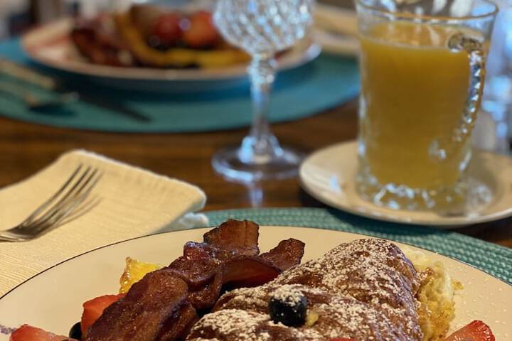 Breakfast/Coffee Service 78 of 107