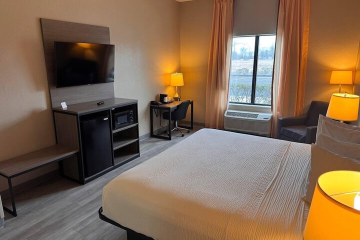 Super 8 by Wyndham Pennsville / Wilmington