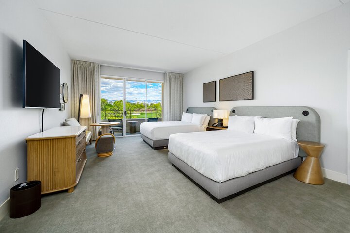 Room 43 of 177