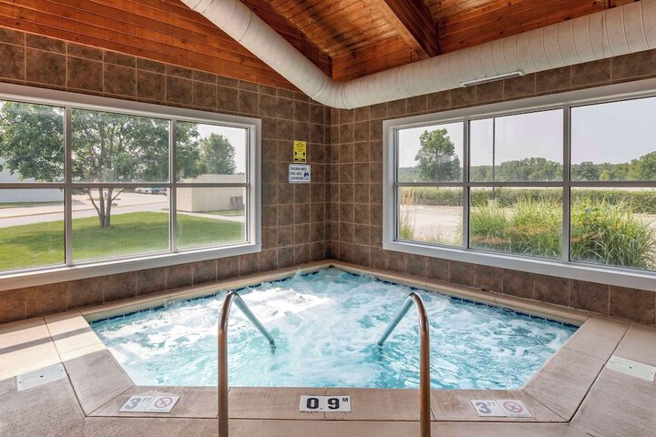 Pool 4 of 43