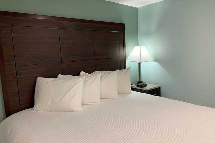 Room 10 of 43