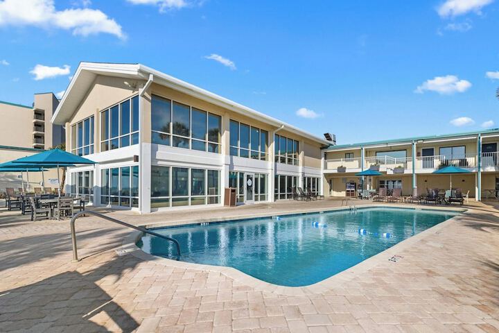 The Oceanfront Litchfield Inn