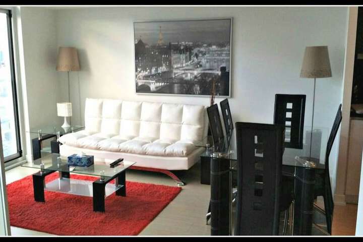 Room 9 of 14