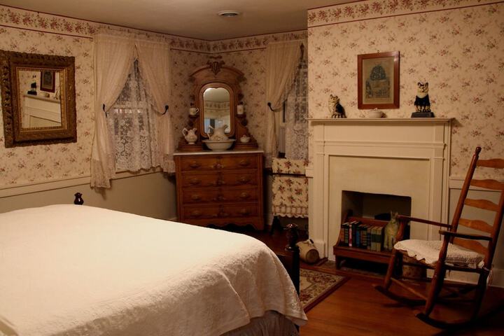 Room 18 of 40