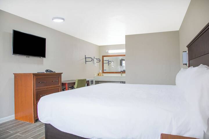 Room 29 of 35