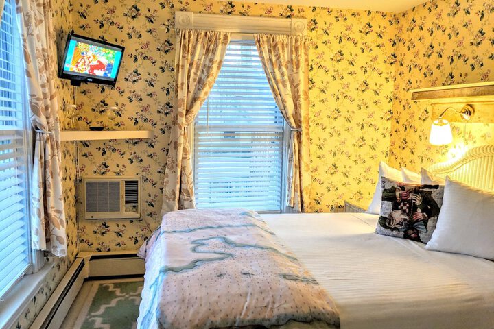 Room 49 of 60