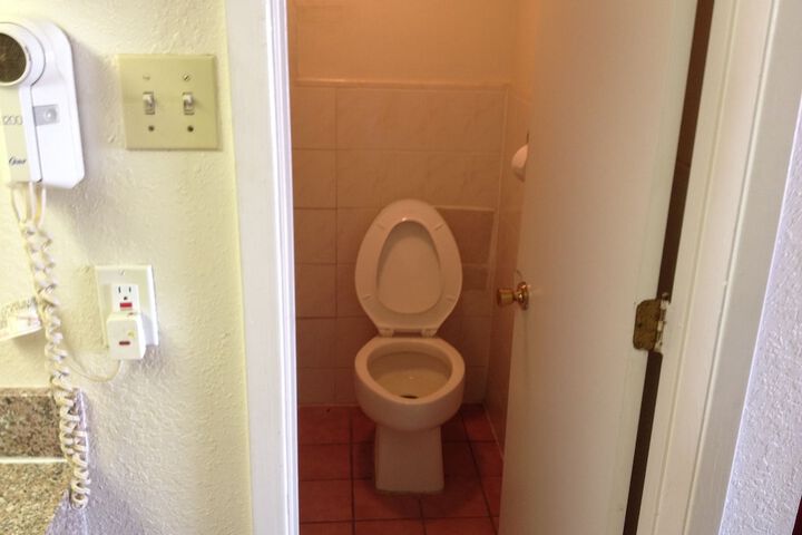 Room 5 of 20