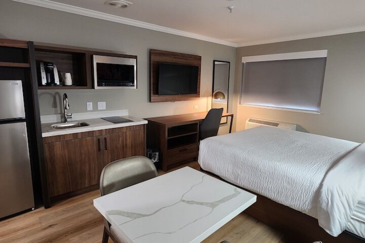 Room 21 of 97