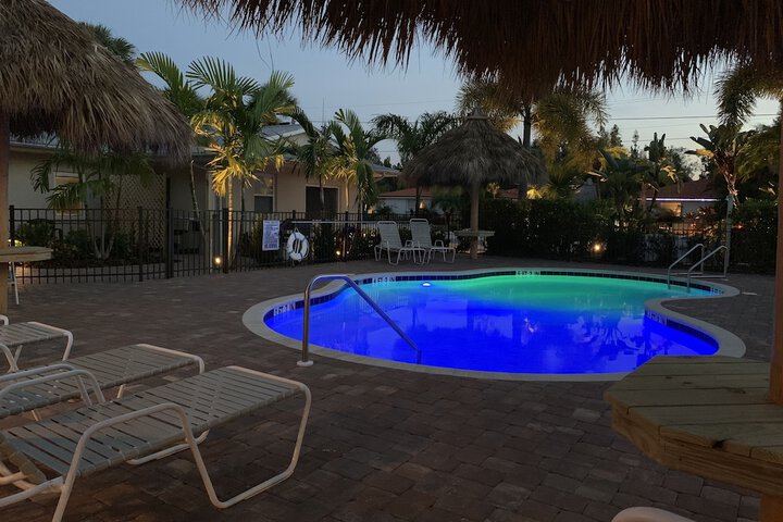Twin Palms at Siesta
