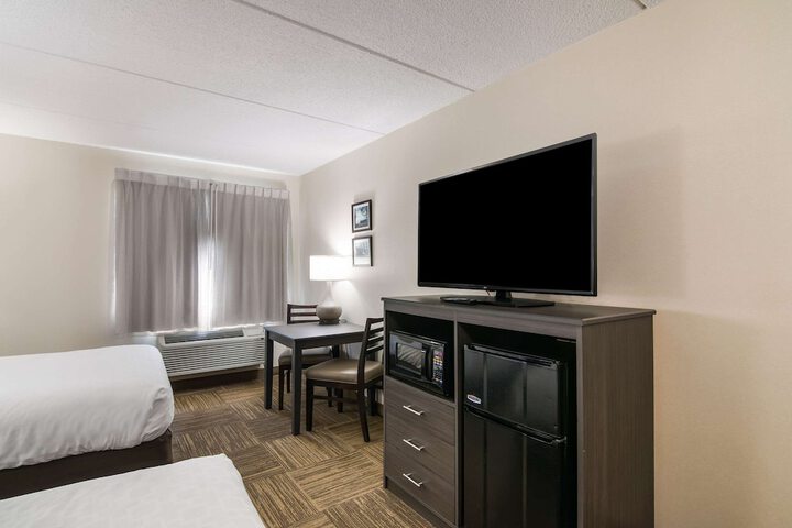 Room 21 of 36