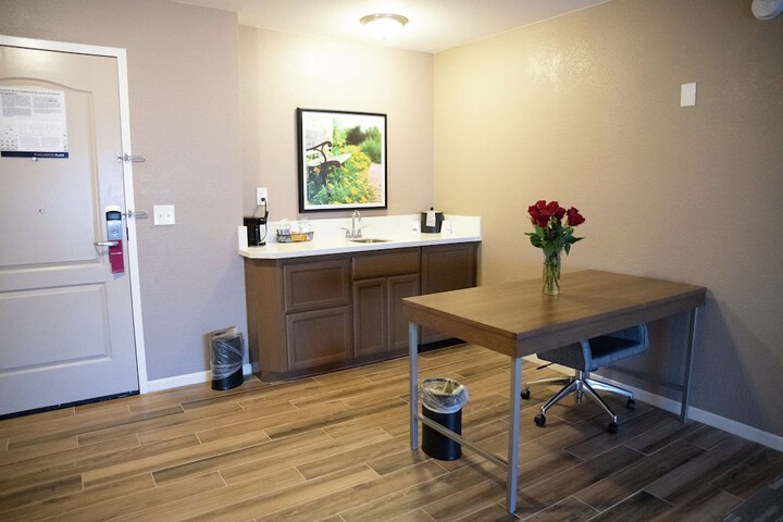 Room 21 of 29