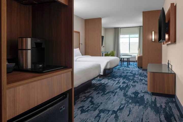 Room 15 of 28