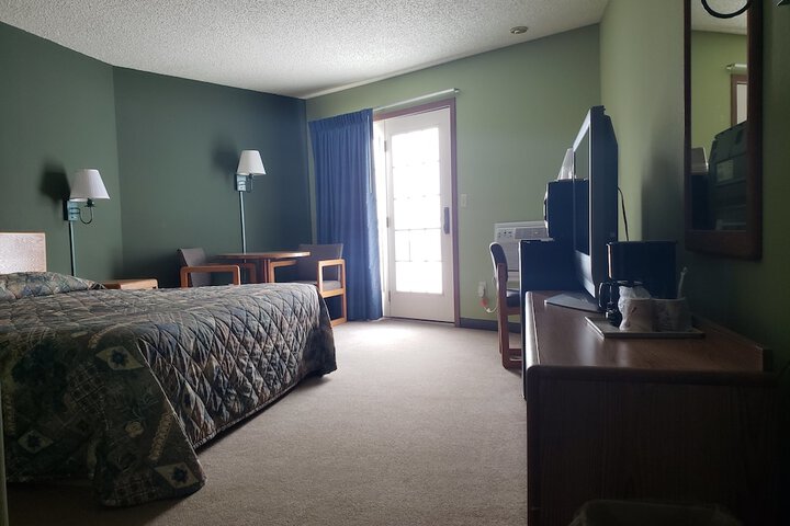 Room 36 of 80