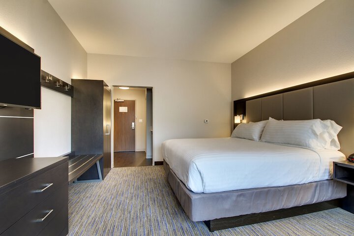 Holiday Inn Express & Suites Summerville by IHG