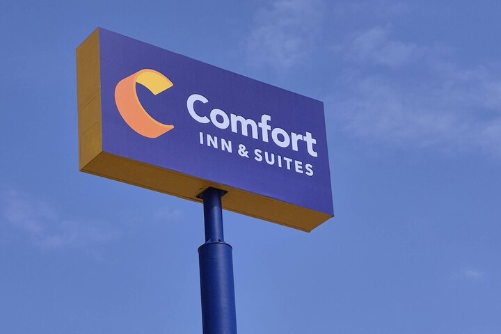 Comfort Inn & Suites Miami - Route 66