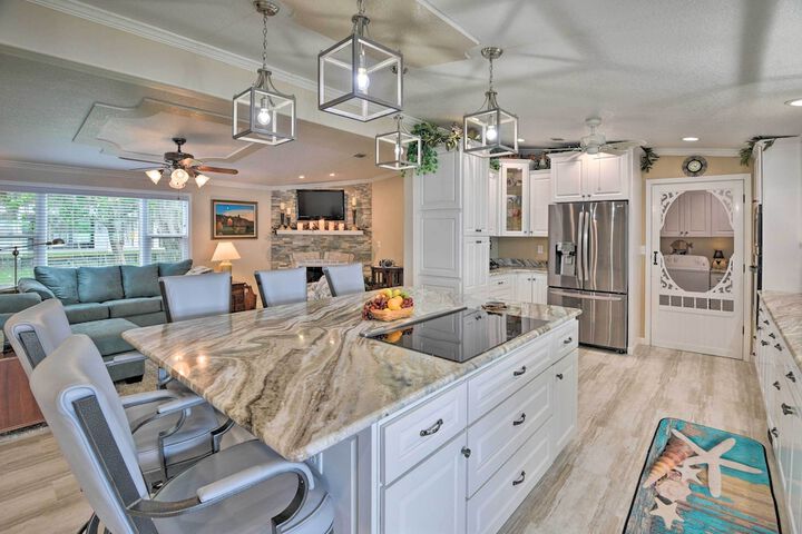 Picturesque Retreat on St. Johns River + Docks