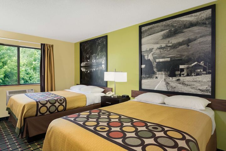 Room 15 of 15