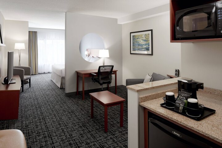 Room 16 of 25