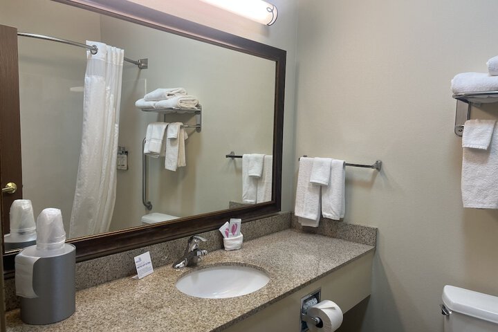 Room 32 of 111