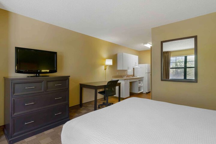 Room 16 of 29
