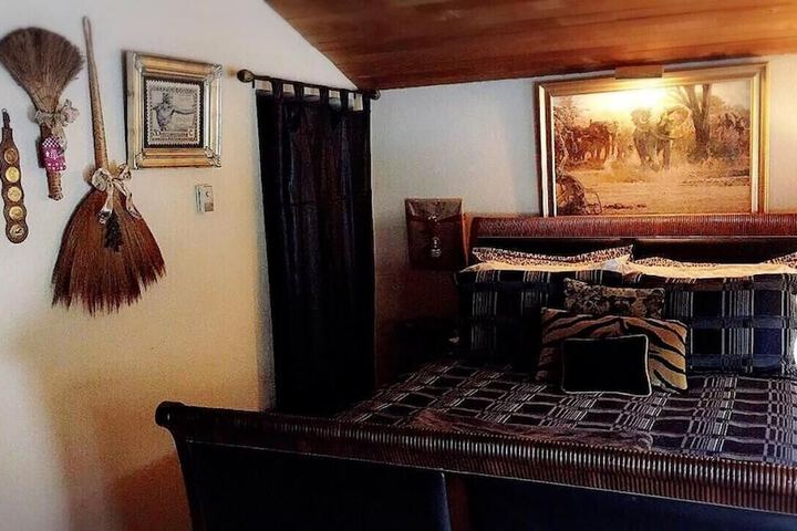 Room 18 of 32