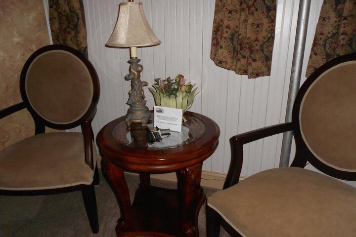 CARR MANOR