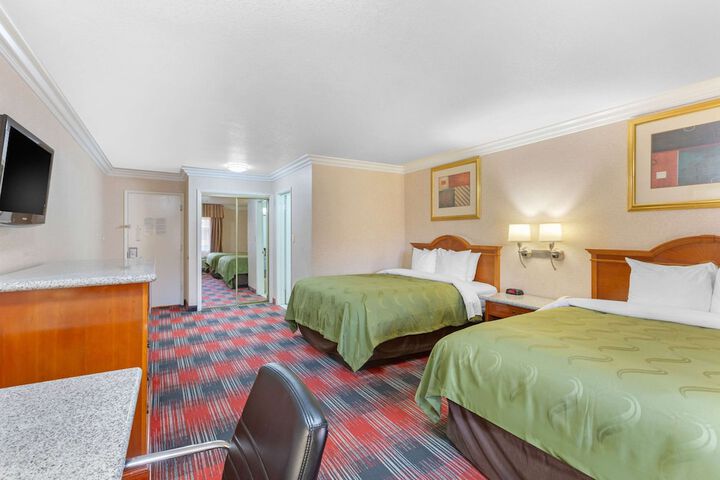Room 32 of 55