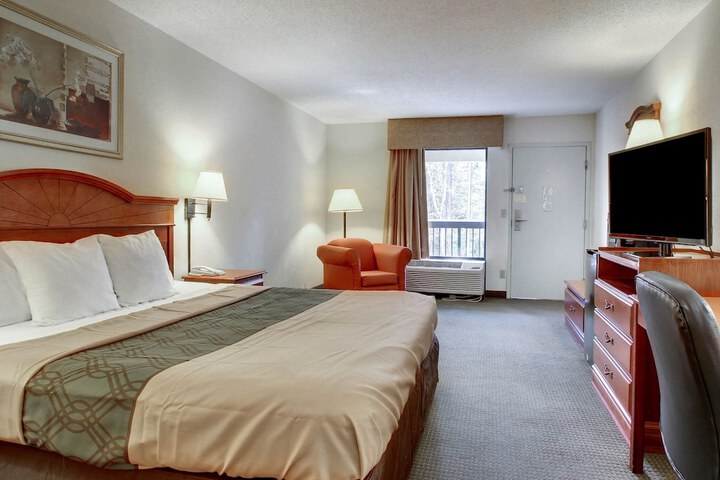 Room 21 of 27