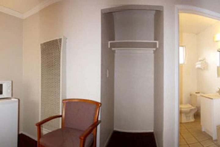 Sunset Inn and Suites